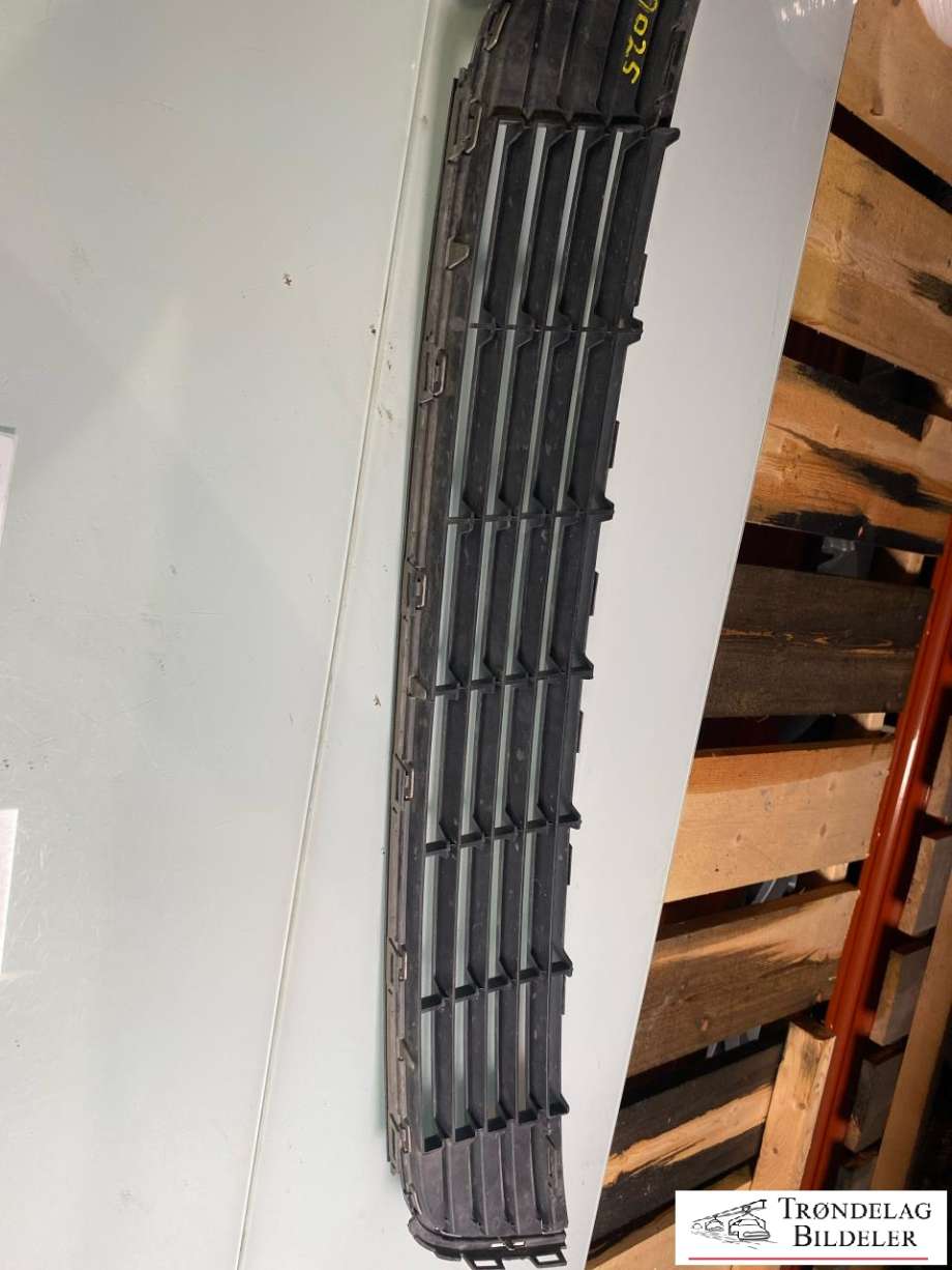 Grill til VW Golf VI 2008-2012  (1K9 853 677 A|1K9 853 665 A|)