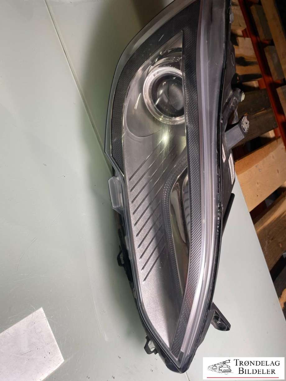 Frontlykt høyre xenon til Tesla Model S, 2013-2016 (Fase 1)  