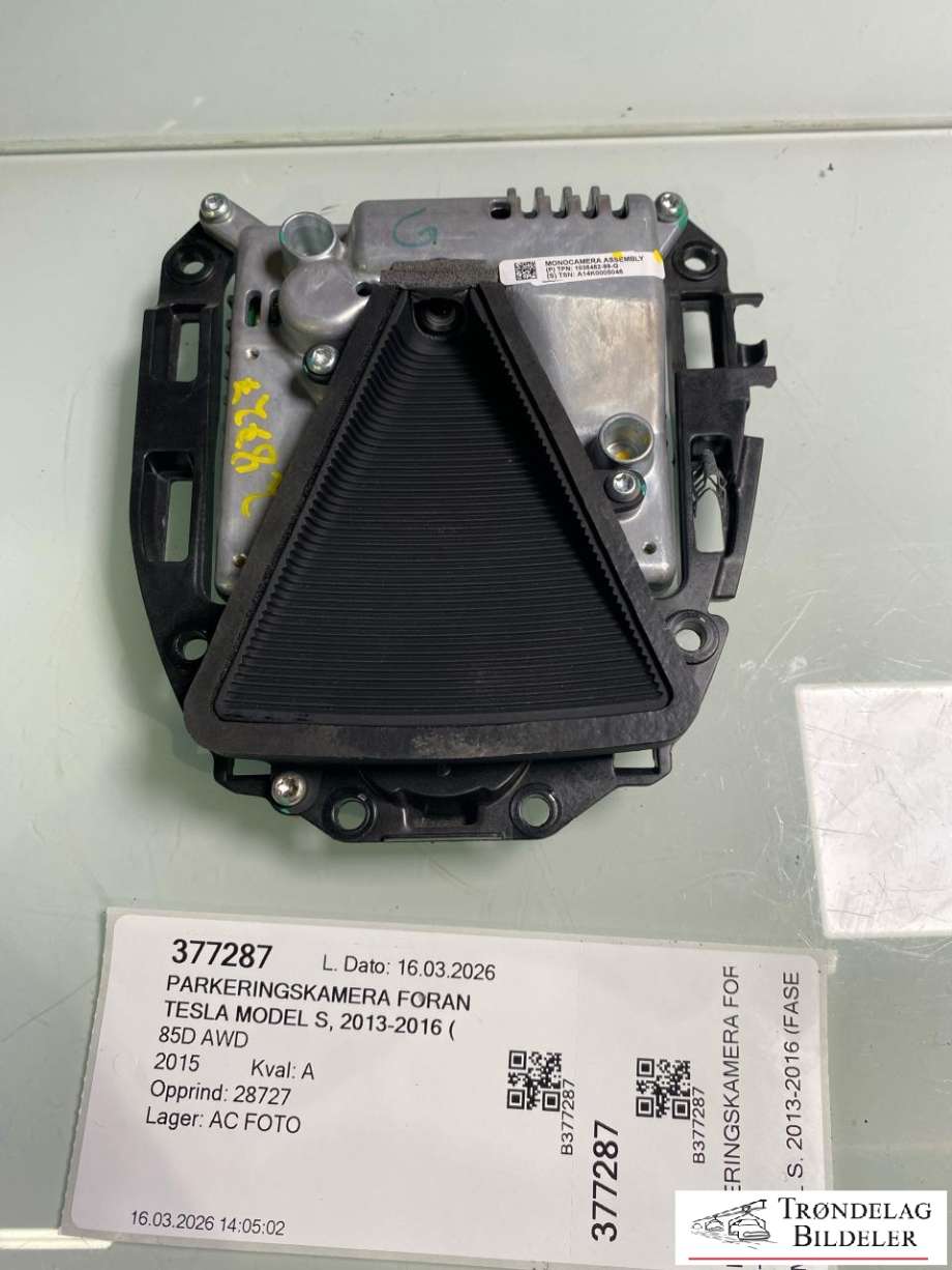 Parkeringskamera foran til Tesla Model S, 2013-2016 (Fase 1)  (1038482-99-G)