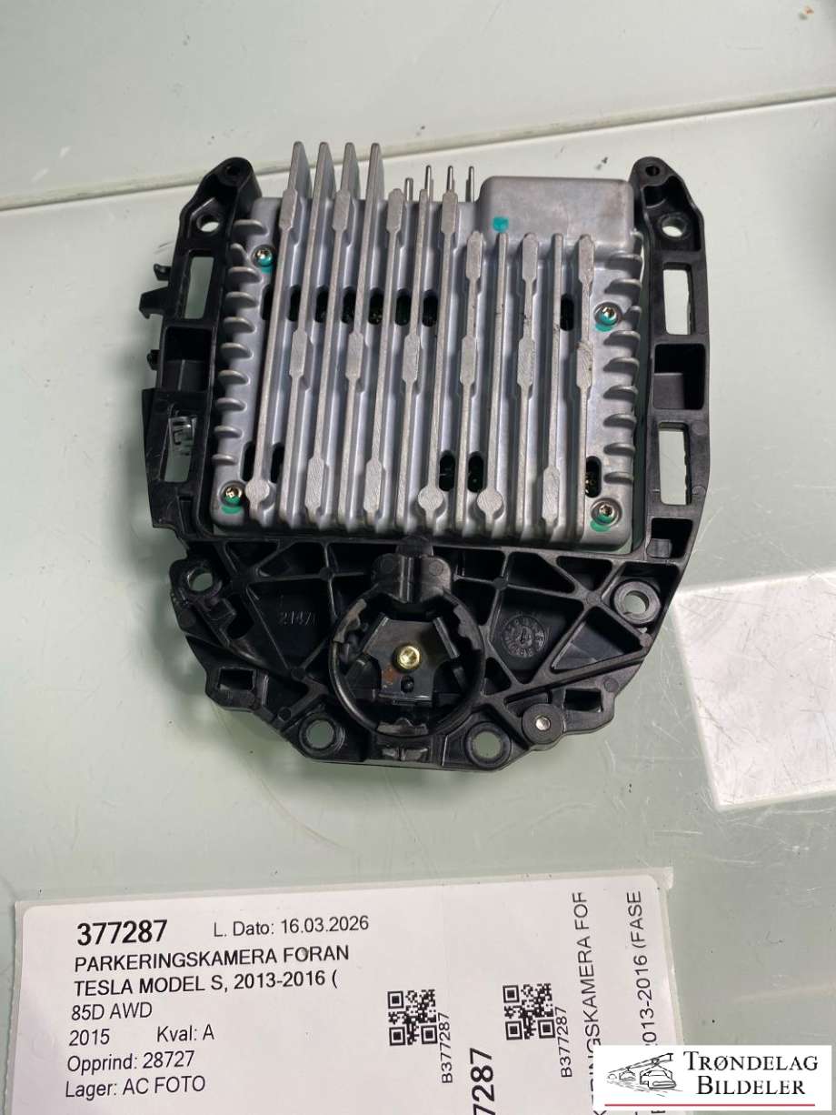 Parkeringskamera foran til Tesla Model S 2013-2016 (Fase 1) (1038482-99-G|)