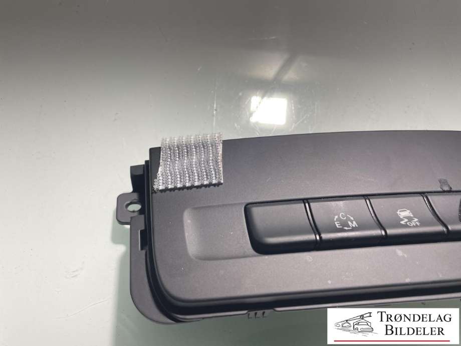 Bryter nødblink til Mercedes Vito 2014-->> (W447) (W447) (A 447 905 50 01 9116|A 447 905 50 01|)