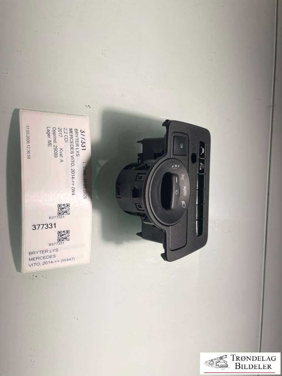 Bryter lys til Mercedes Vito, 2014-->> (W447) (W447) (A 246 905 02 50  9107)