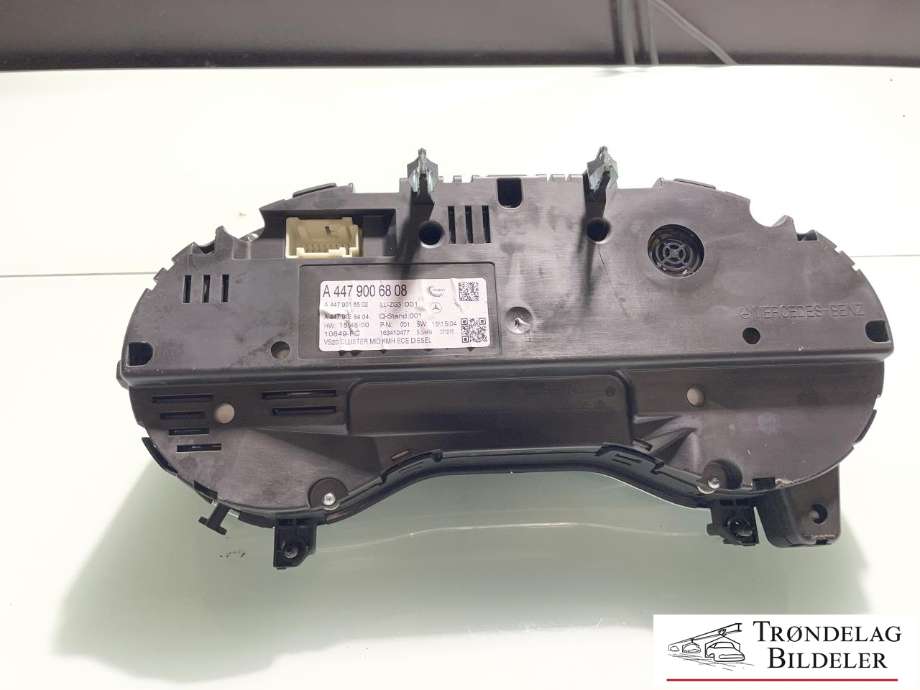 Instrumentpanel til Mercedes Vito 2014-->> (W447) (W447) (A 447 900 92 07|A 447 900 68 08|A 447 900 19 11|A 447 900 48 23|)