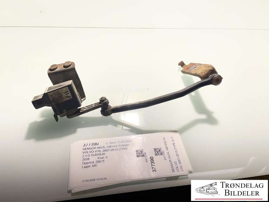 Sensor nivå, høyre foran til Volvo V70, 2007-2013 (Type III, Fase 1) (8G9N-3C097-AA)