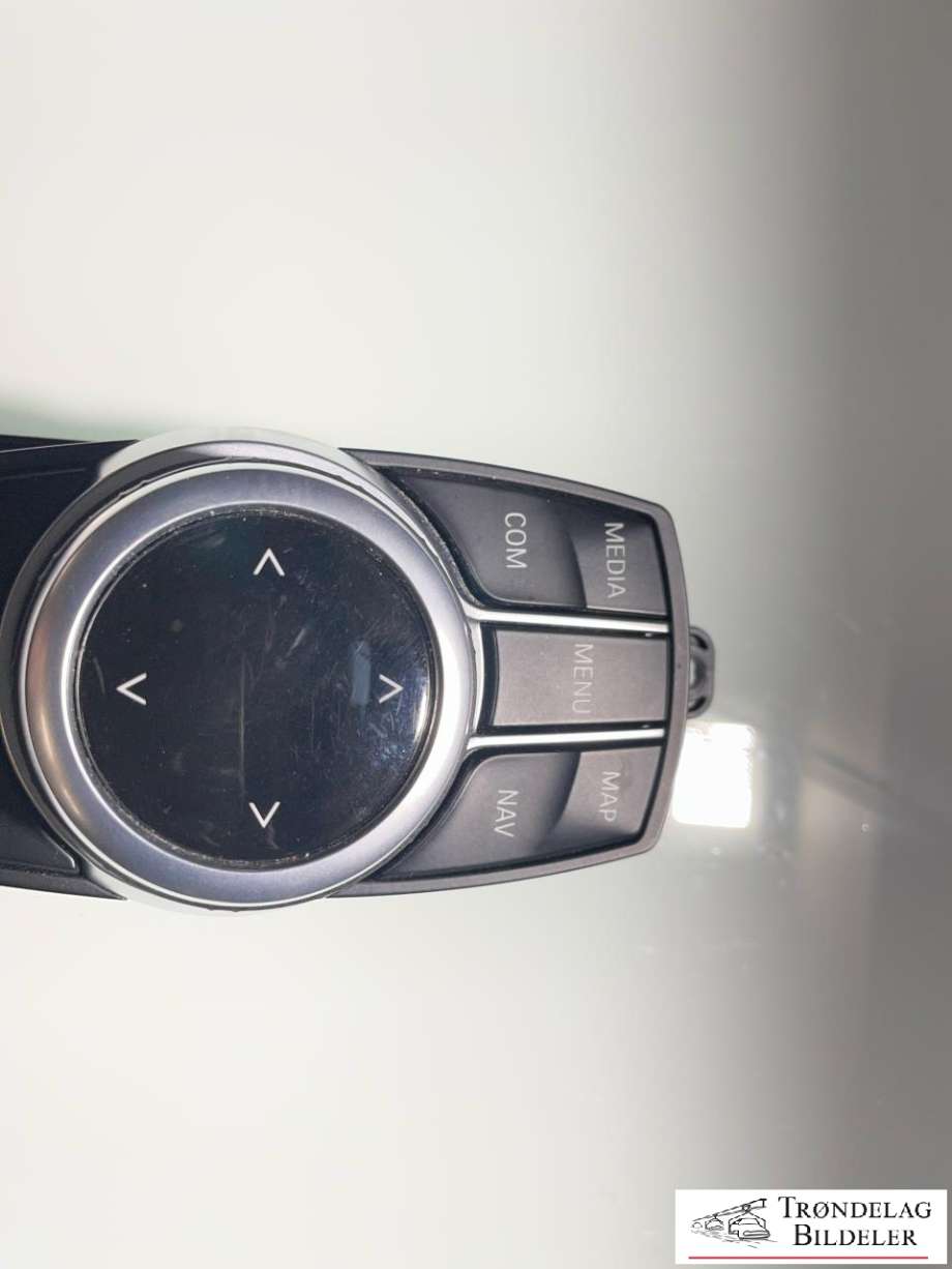 Bilstereo betjeningspanel til BMW 2-Serie, Active/Gran Tourer 2014-->> (F45/F46) (F45/F46) (65 82 5 A3B 1E4|)