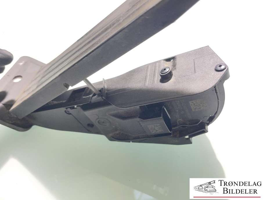 Pedal gass til BMW 2-Serie, Active/Gran Tourer 2014-->> (F45/F46) (F45/F46) (35426858574|35 42 6 860 784|35 40 6 889 822)