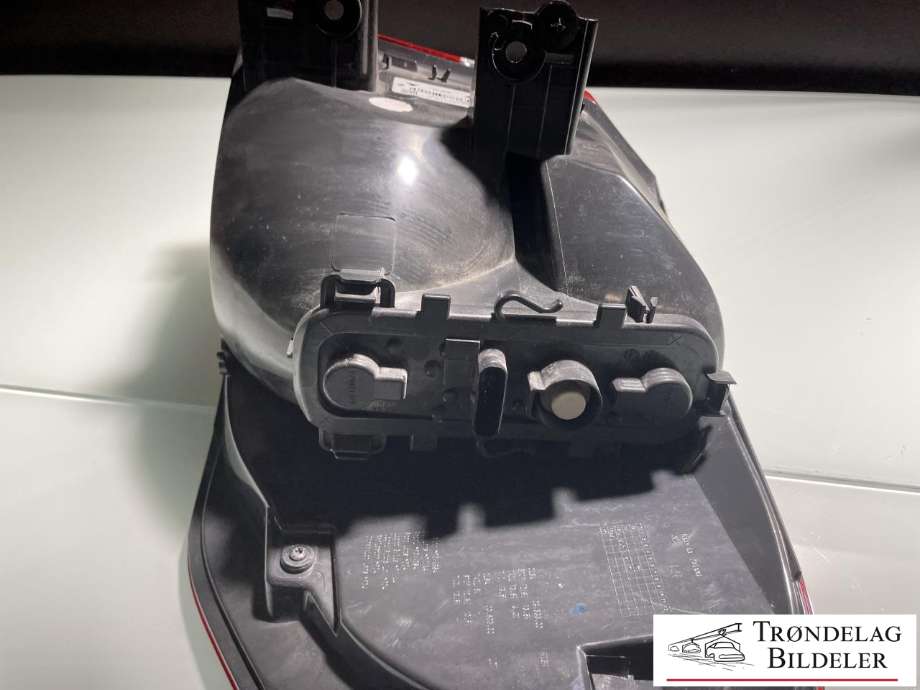 Baklykt venstre ytre til BMW 2-Serie, Active/Gran Tourer 2014-->> (F45/F46) (F45/F46) (63 21 7 311 059|)