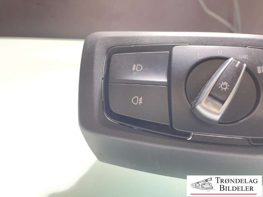 Bryter lys til BMW 2-Serie, Active/Gran Tourer 2014-->> (F45/F46) (F45/F46) (61 31 5 A25 4A1|931172704|34730501-03)
