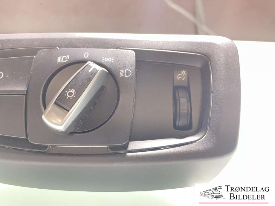 Bryter lys til BMW 2-Serie, Active/Gran Tourer 2014-->> (F45/F46) (F45/F46) (61 31 5 A25 4A1|931172704|34730501-03)