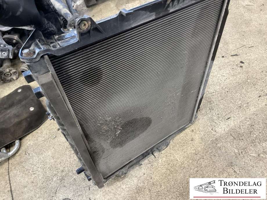 Radiator (automat gir) til Toyota Hilux 2012-2016 (164000L350|)