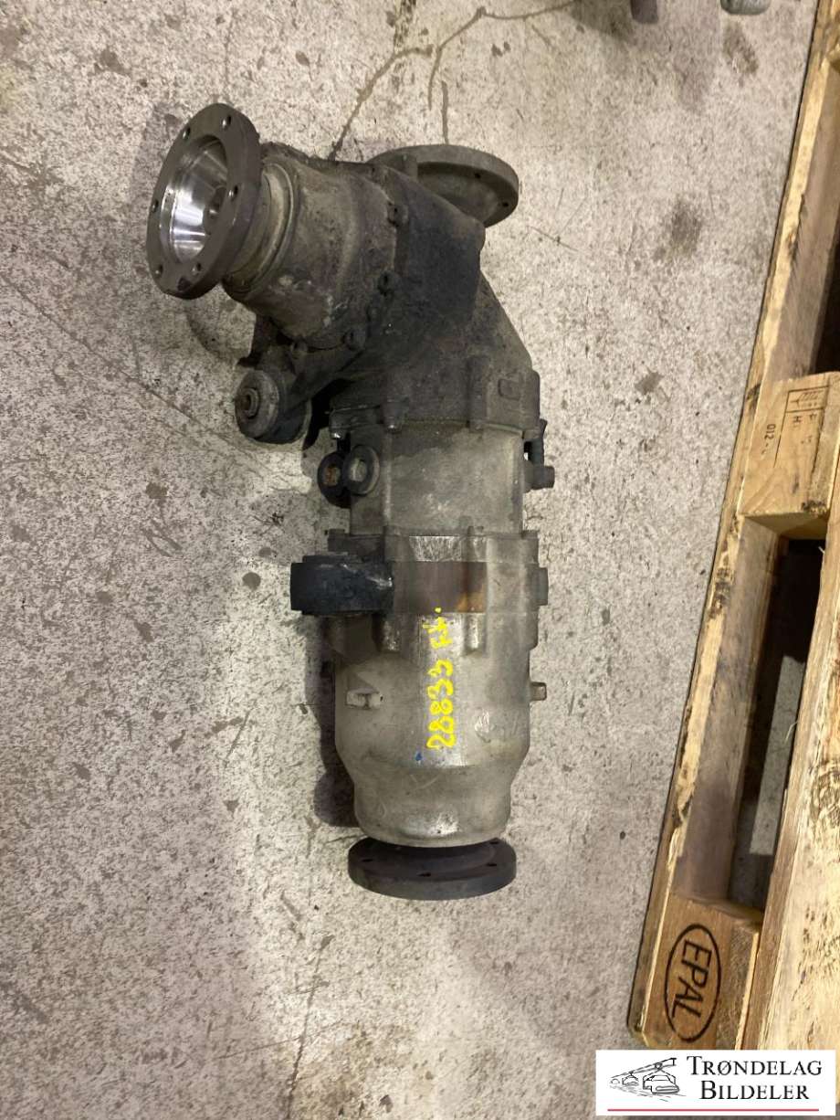Kardang klokke foran til Mercedes Vito/Viano 2004-2010 (Fase 1) (W639) (W639) (A 639 330 04 05|)