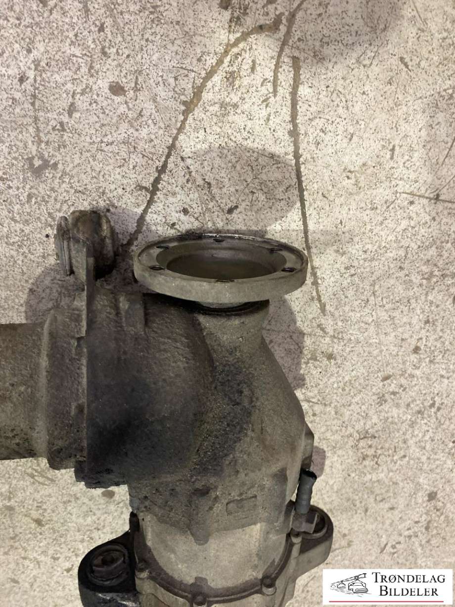 Kardang klokke foran til Mercedes Vito/Viano 2004-2010 (Fase 1) (W639) (W639) (A 639 330 04 05|)