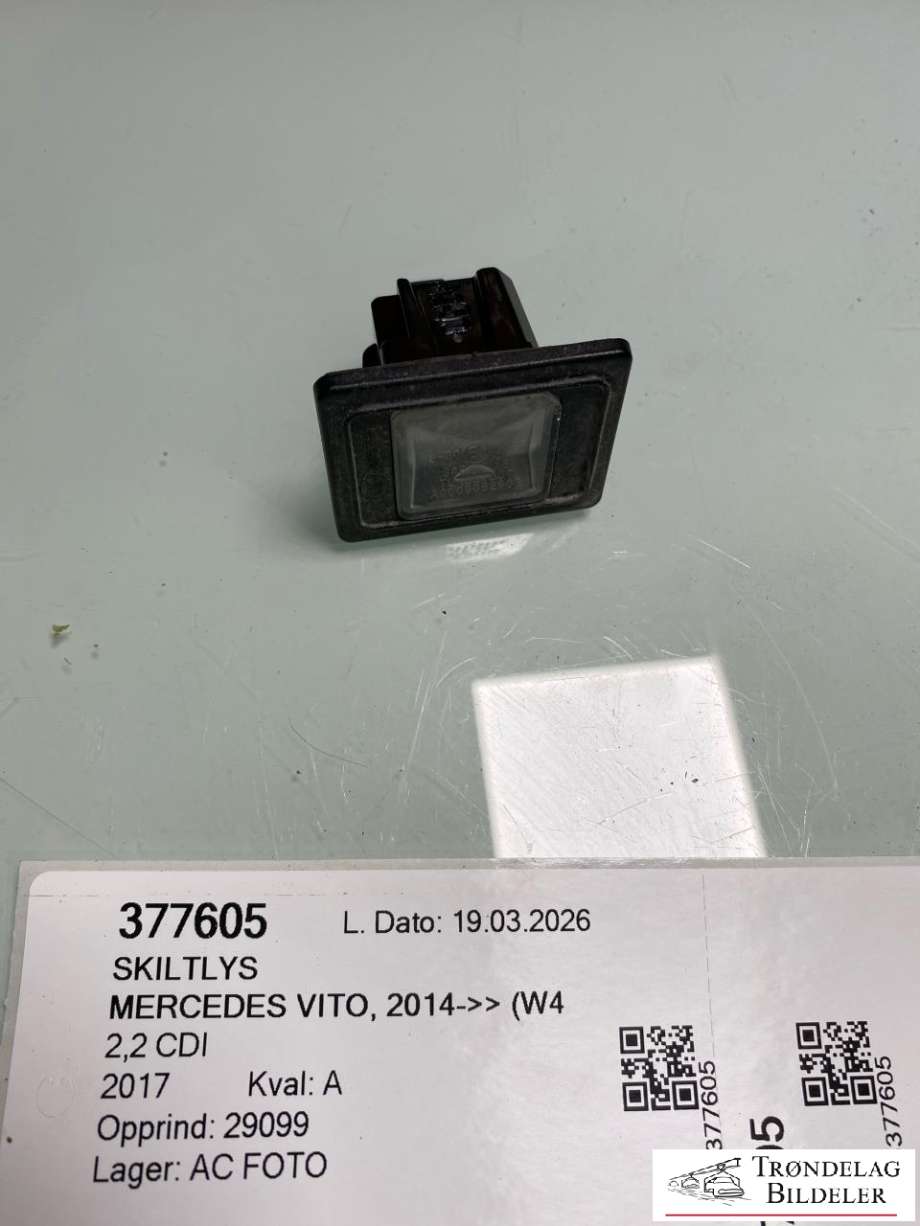 Skiltlys til Mercedes Vito, 2014-->> (W447) (W447) (A 000 906 29 03)