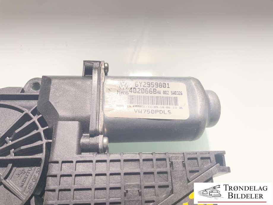 Ruteheis høyre foran til VW Transporter / Caravelle 2003-2009 (Fase 1) (T5) (T5) (6Y2959801|)