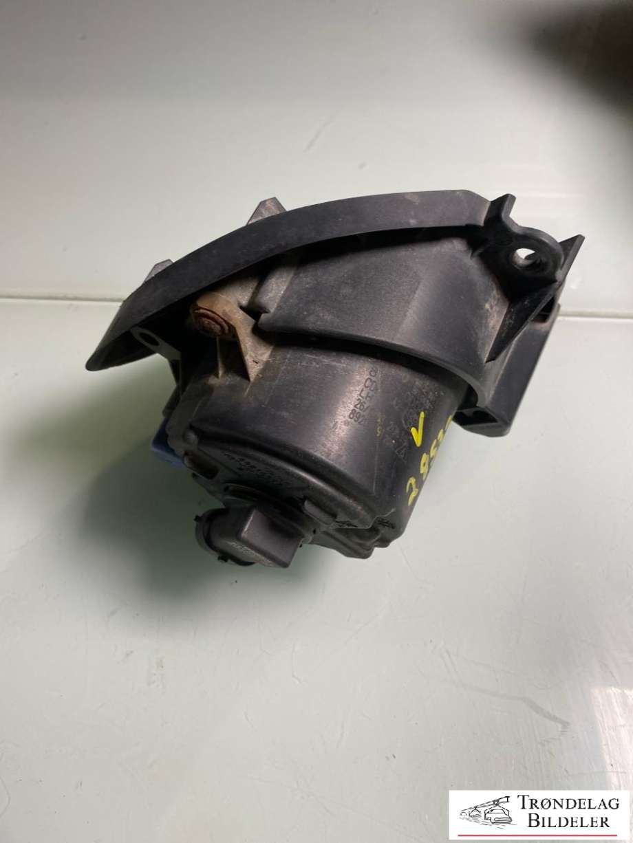Tåkelykt venstre foran til Toyota Avensis 2009-2015 (Type III, Fase 1)  (81220-0D040|89204012|89204011|81220-0D041|81220-0D042)