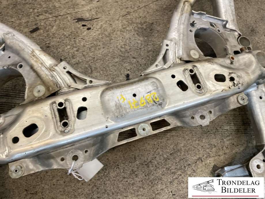 Travers foran hoved til BMW 5-Serie 2017-->> (G30/G31) (G30/G31) (31 10 6 861 106|)
