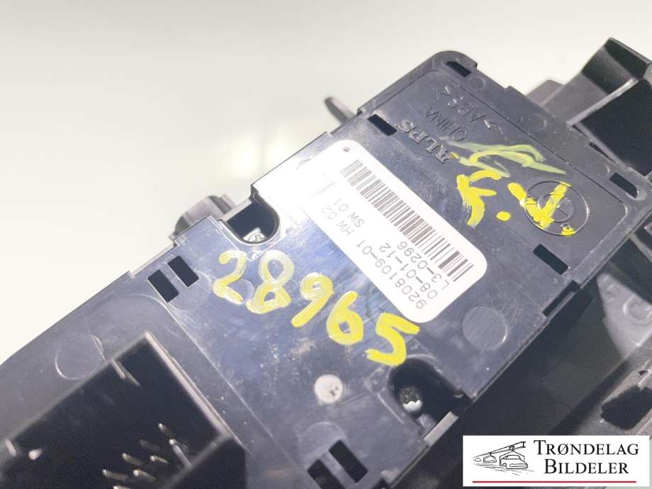 Bryter ruteheis førerdørspanel til BMW X3 2010-2017 (F25) (F25) (61 31 9 208 109|)