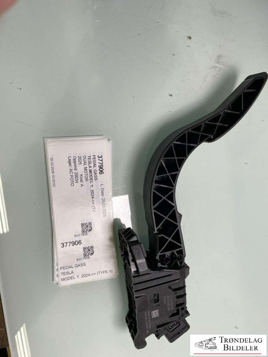 Pedal gass til Tesla Model Y, 2024-->> (Type II)  (6PV014021-00)