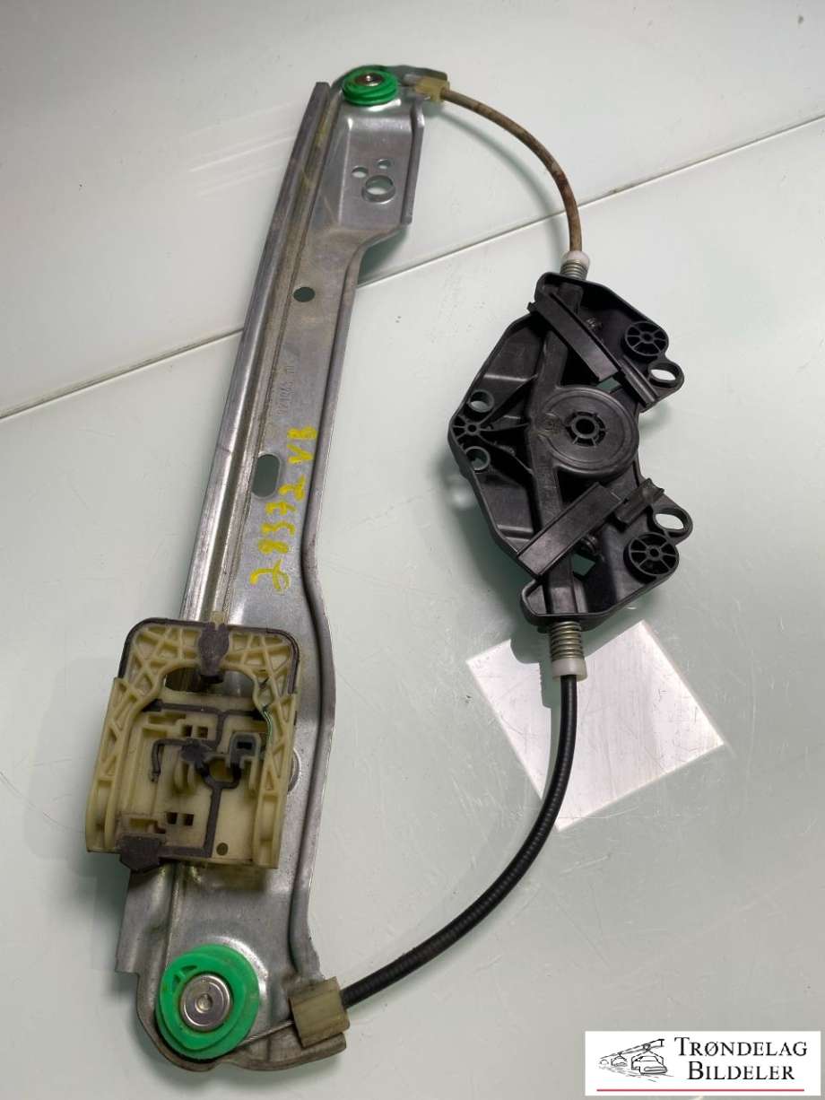 Ruteheis venstre bak til Volvo V60/V60 CC 2013-2018 (Type I, Fase 2)  (30784316|)