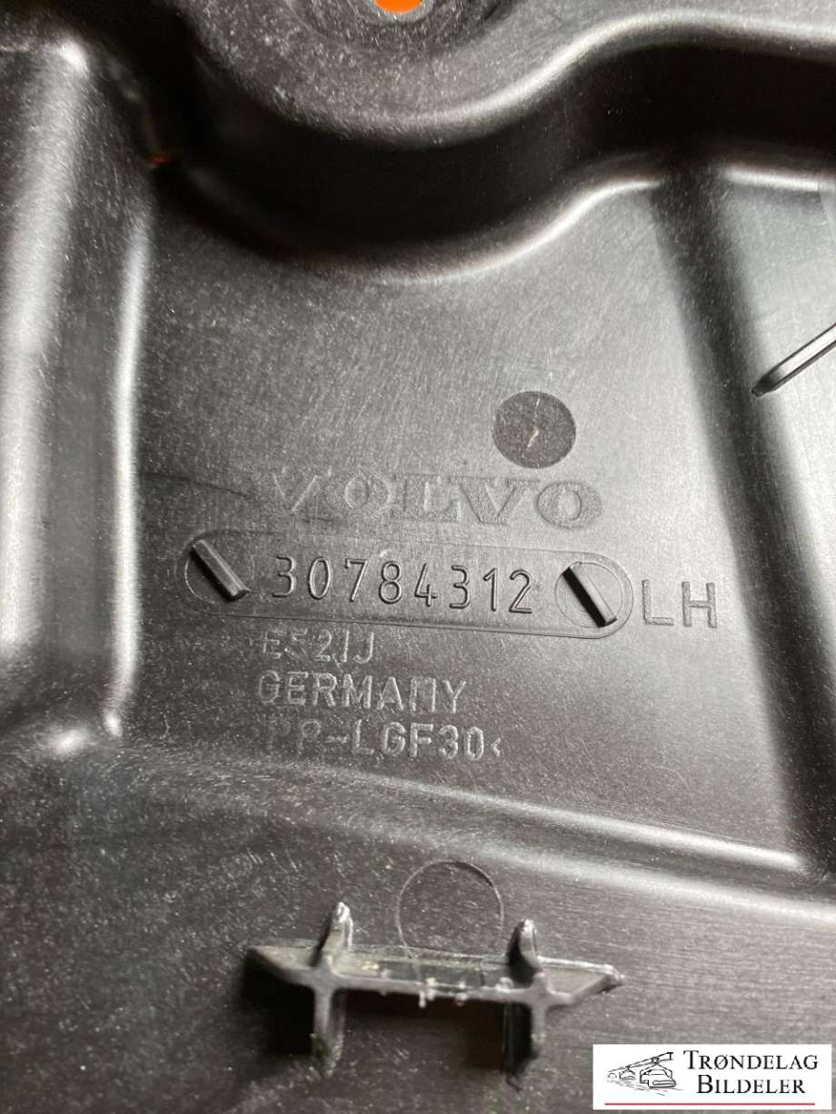 Deksel til Volvo V60/V60 CC 2013-2018 (Type I, Fase 2)  (30784312|)