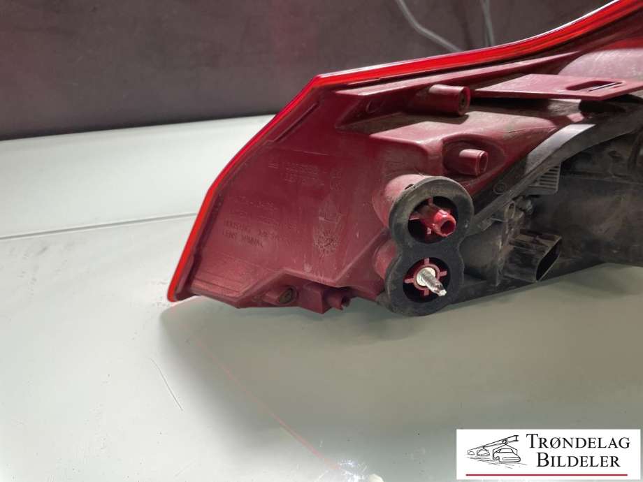 Baklykt venstre til Opel Insignia A 2009-2014 (22950973|13226856|)