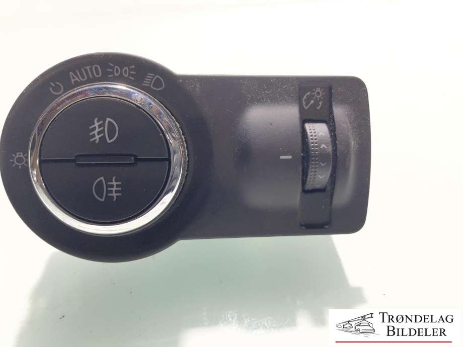Bryter lys til Opel Insignia A 2009-2014  (22901659|)