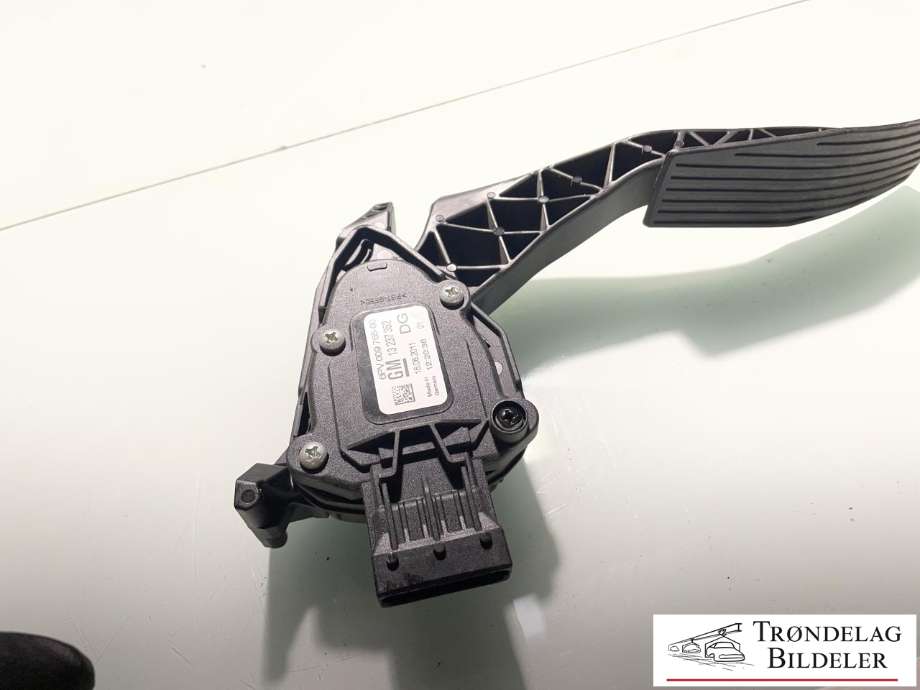 Pedal gass til Opel Insignia A 2009-2014 (13237352|)