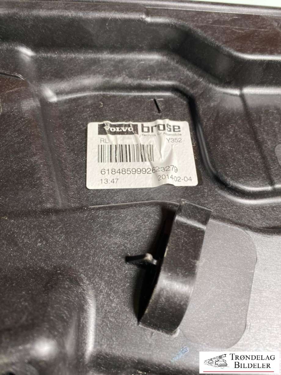 Ruteheis venstre bak til Volvo V60/V60 CC 2013-2018 (Type I, Fase 2)  