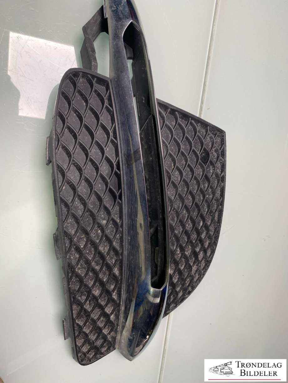 Grill venstre til Mercedes B-Klasse, electric drive, 2014-2018 (W242) (W242) 