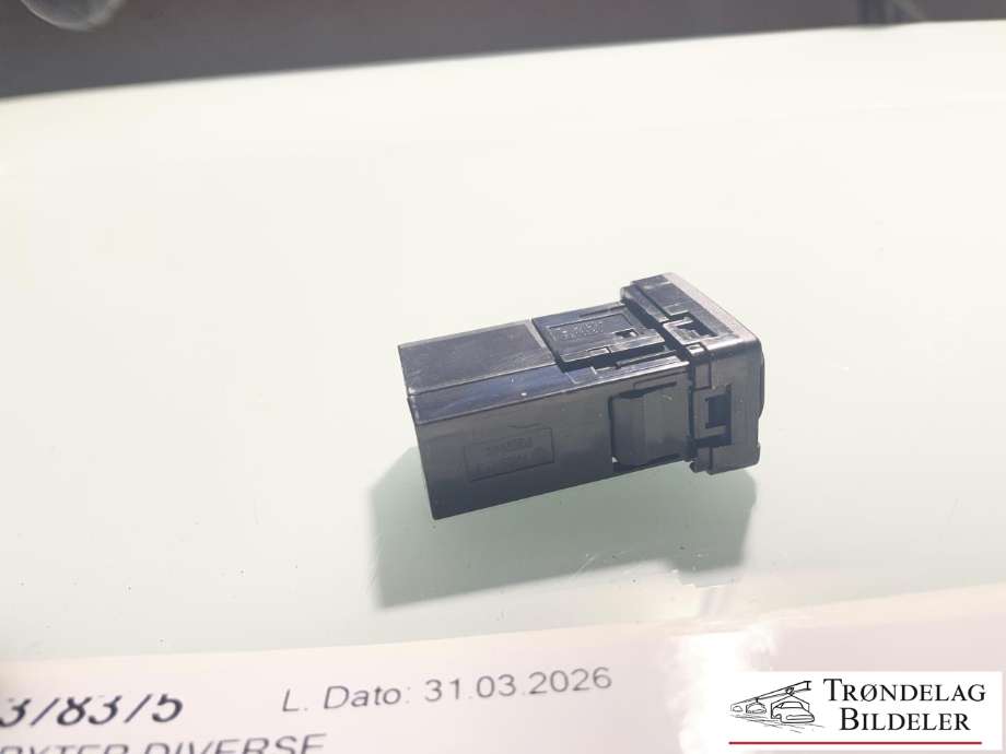 Bryter diverse til Toyota Auris 2013-2015 (Type II, Fase 1)