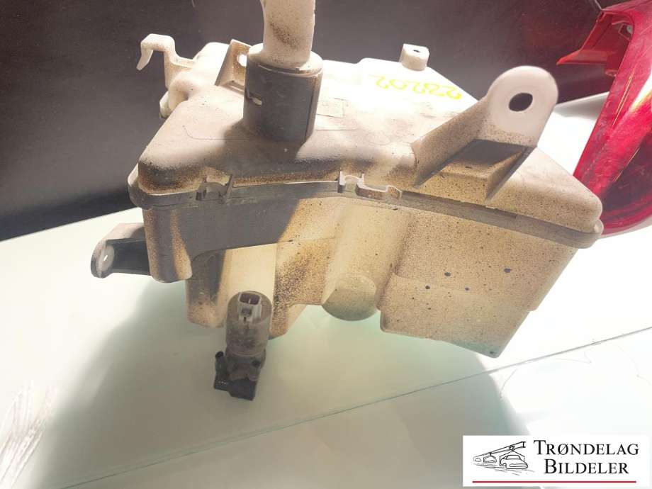 Spylertank til Toyota Auris 2013-2015 (Type II, Fase 1)  (85355-02200|)