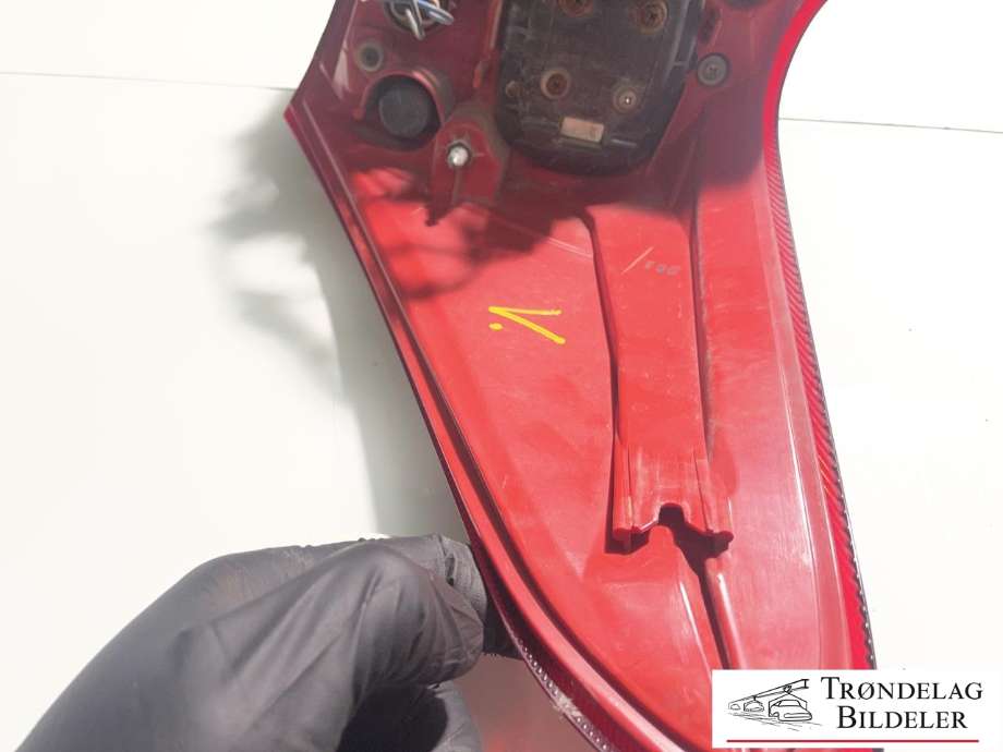 Baklykt venstre ytre til Toyota Auris 2013-2015 (Type II, Fase 1)  (8156102710|)