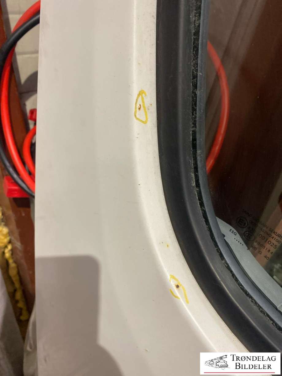 Dør høyre foran til Mercedes Sprinter 2013-2018 (Fase 2) (906) (906) (A 906 720 01 05|)