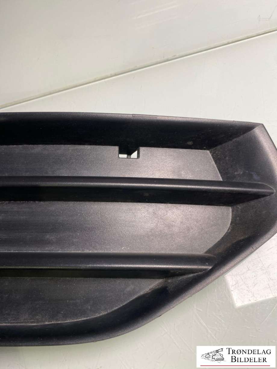 Grill høyre til Audi A4, Allroad 2009-2016 (Type I) (B8) (B8) (8K0 807 682 H 01C|)