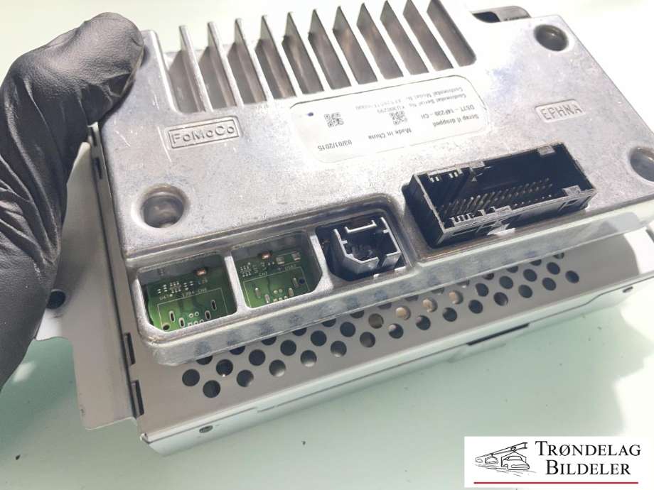 Bilstereo navigasjon skjerm til Ford Mondeo 2014-2019 (Type V, Fase 1)  (DS7T-14F239-CJ|5308885|DS7T-18B955-FB)
