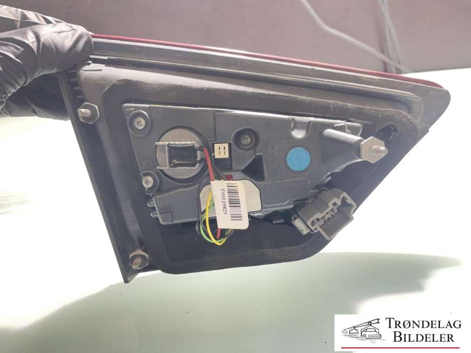 Baklykt høyre indre til Ford Mondeo 2014-2019 (Type V, Fase 1)  (2345659|DS73-13A602-JG|)
