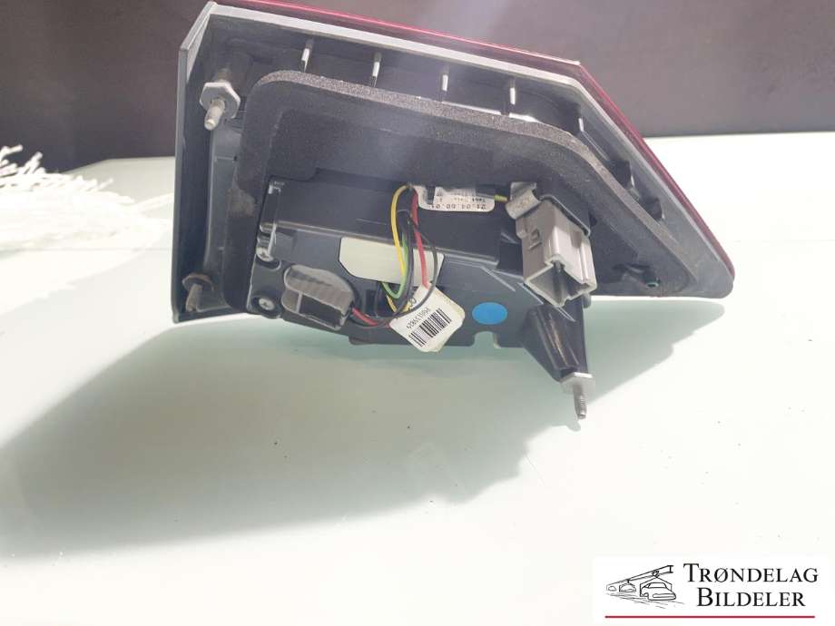 Baklykt venstre indre til Ford Mondeo 2014-2019 (Type V, Fase 1)  (2345657|DS73-13A603-JG|)