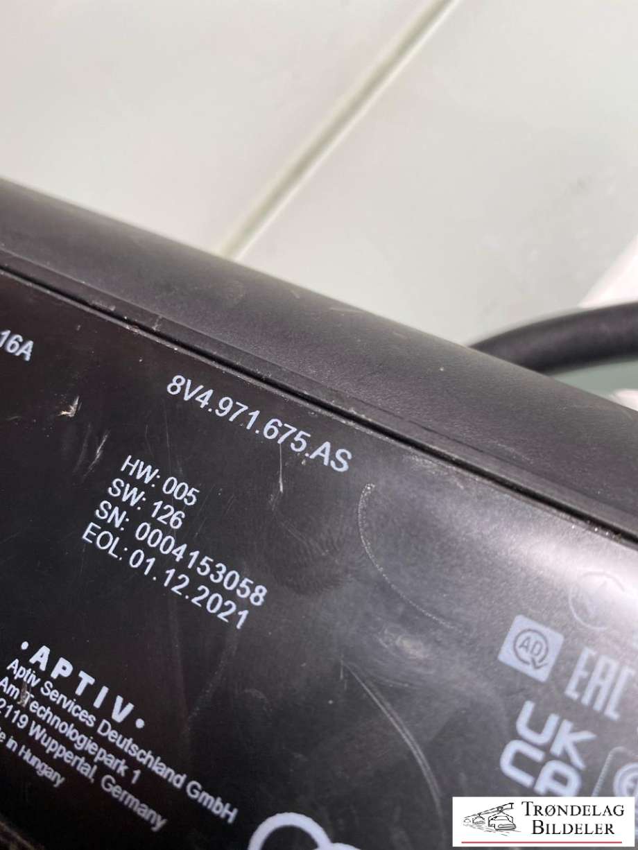 Batterilader kabel til Audi Q4 e-tron 2021-->>  (NØDLADER UTEN ADAPTER|8V4 971 675 AS|V04 017 001 DE|8V4 998 639 AG)