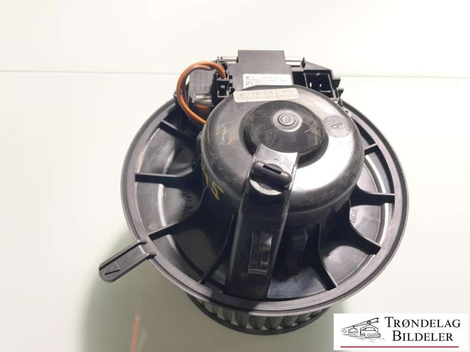 Varmeapparat motor til VW Tiguan 2007-2011 (Type I, Fase 1)  (1K1820015|1K1820015A|1K1820015C|1K1820015D|1K1820015E|1K1820015F|1K1820015G|1K1820015J|1K1820015L|1K1820015P|1K1820015Q|1K1820021|3C1820015AA|3C1820015M|)