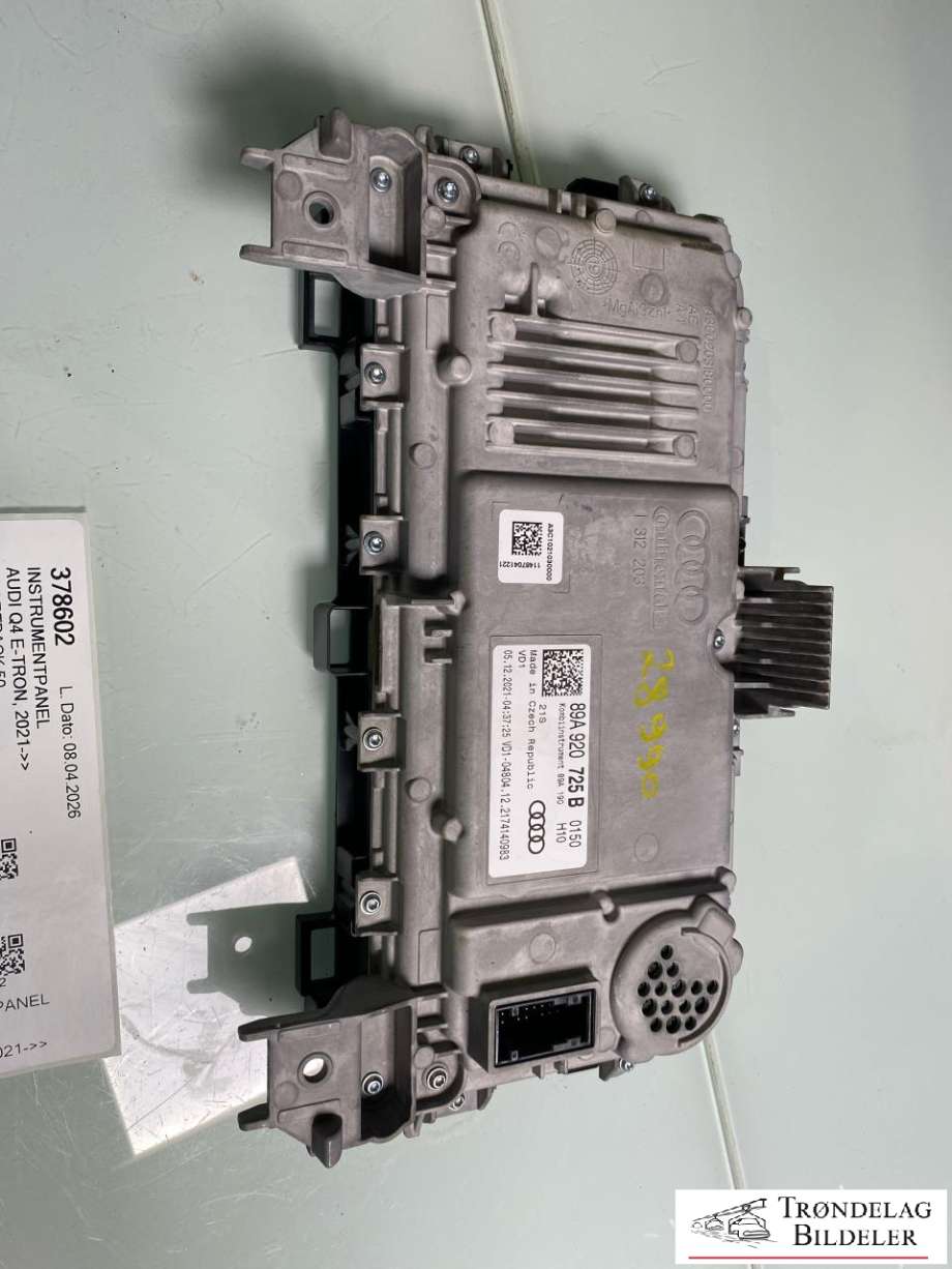 Instrumentpanel til Audi Q4 e-tron 2021-->>  (89A 920 725 B|)