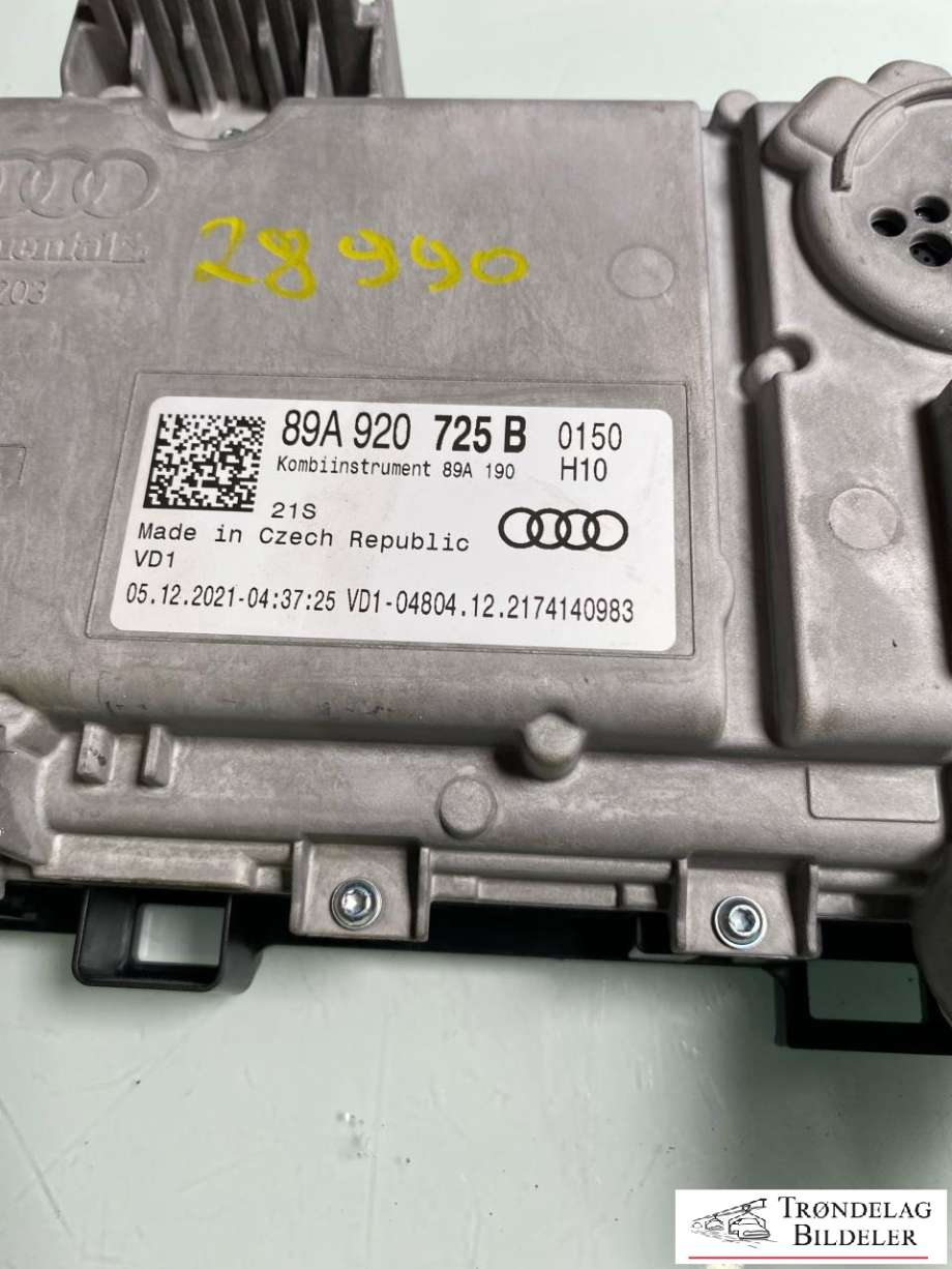Instrumentpanel til Audi Q4 e-tron 2021-->>  (89A 920 725 B|)