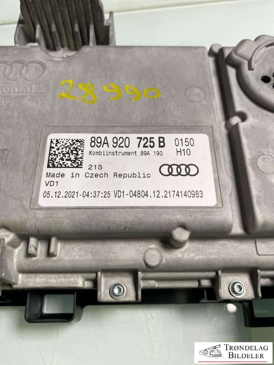 Instrumentpanel til Audi Q4 e-tron 2021-->>  (89A 920 725 B|)