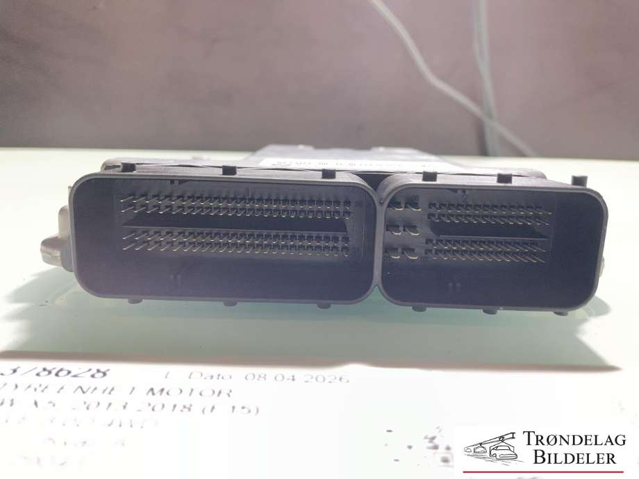 Styreenhet motor til BMW X5 2013-2018 (F15) (F15) (13 61 8 586 540|)