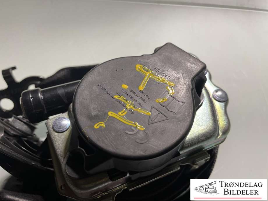 Sikkerhetsbelte foran høyre til BMW X5 2013-2018 (F15) (F15) (72 11 7 343 630|)