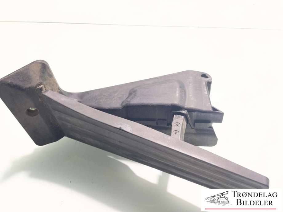 Pedal gass til BMW X5 2013-2018 (F15) (F15) (35 40 6 889 818|35 40 5 A47 456|)