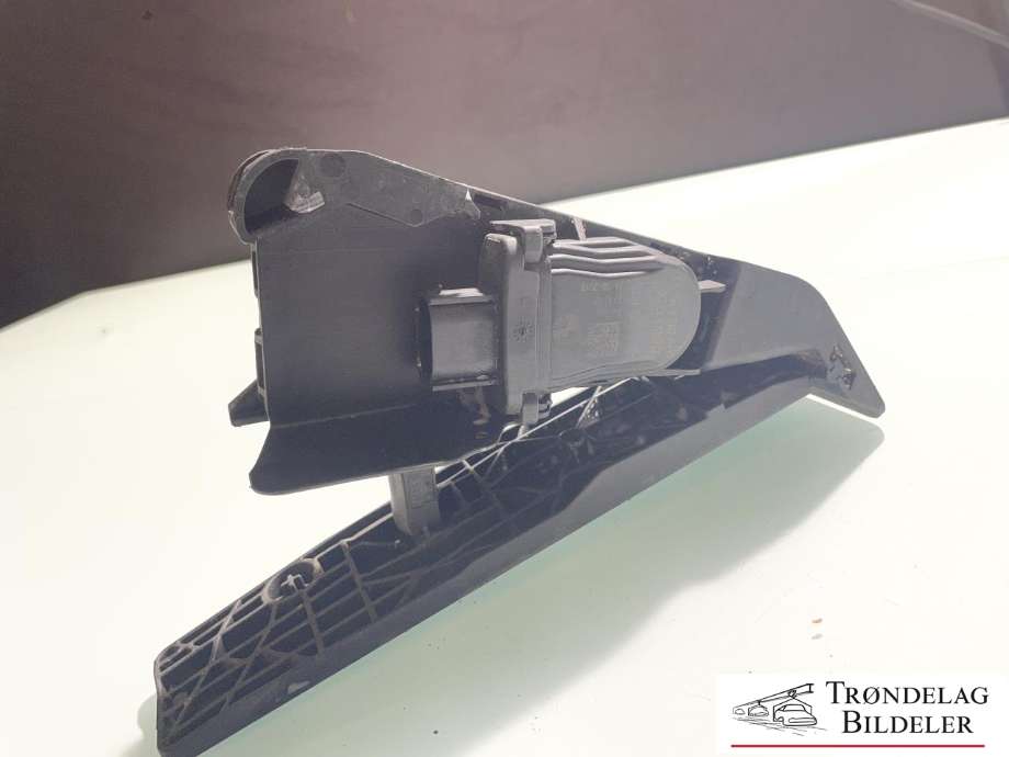 Pedal gass til BMW X5 2013-2018 (F15) (F15) (35 40 6 889 818|35 40 5 A47 456|)