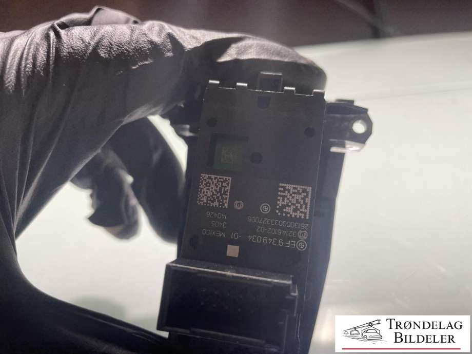 Bryter elektrisk håndbrekk/parkbrems til BMW X5 2013-2018 (F15) (F15) (61 31 9 385 028|61 31 9 877 891|)