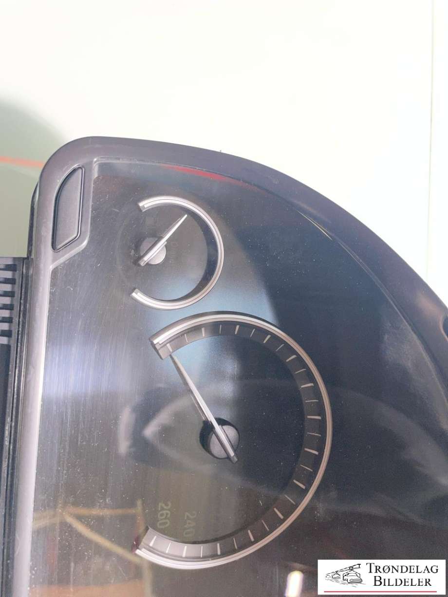Instrumentpanel til BMW X5 2013-2018 (F15) (F15) (62 10 6 805 234|62 10 8 795 238|)