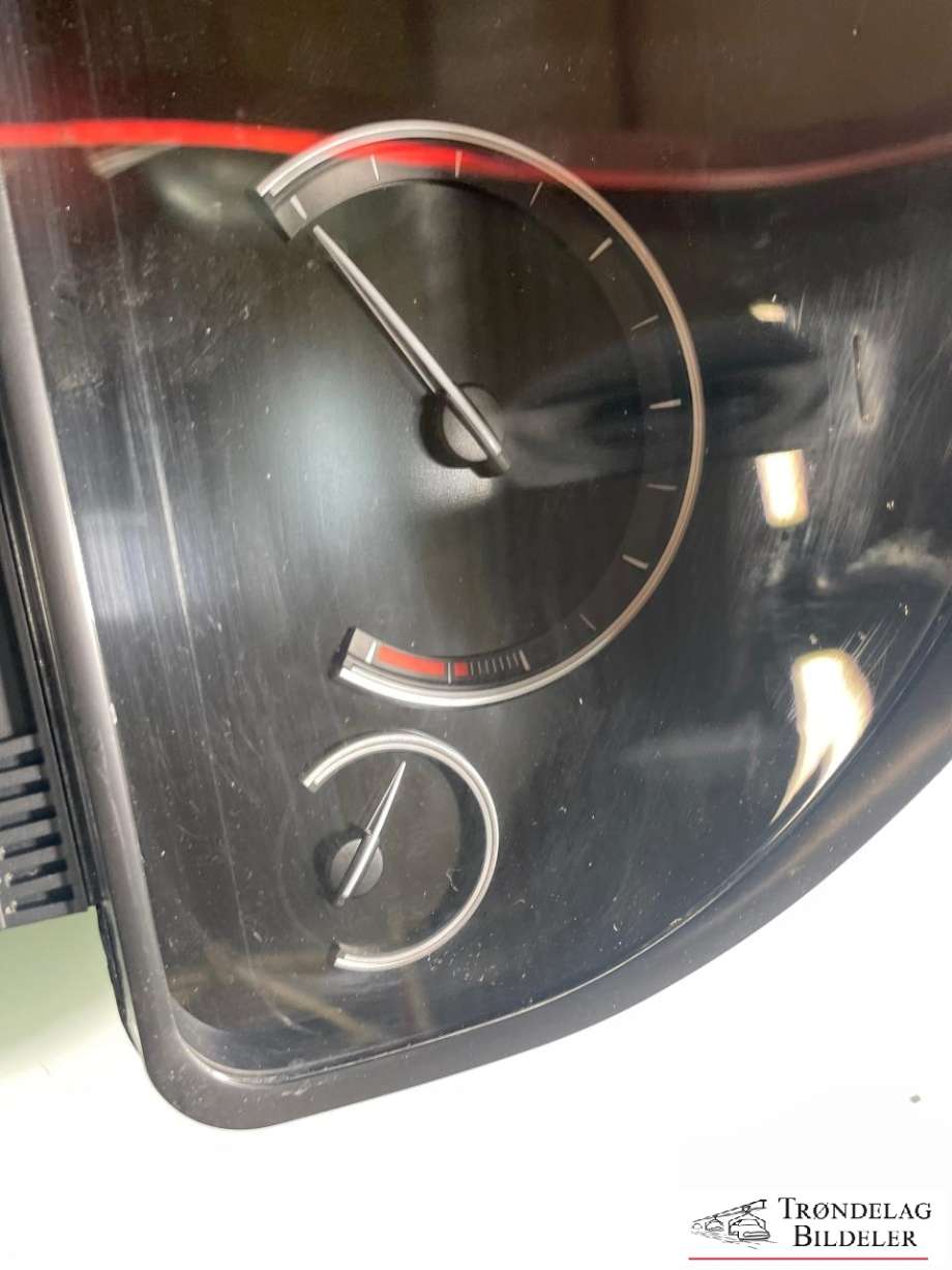 Instrumentpanel til BMW X5 2013-2018 (F15) (F15) (62 10 6 805 234|62 10 8 795 238|)