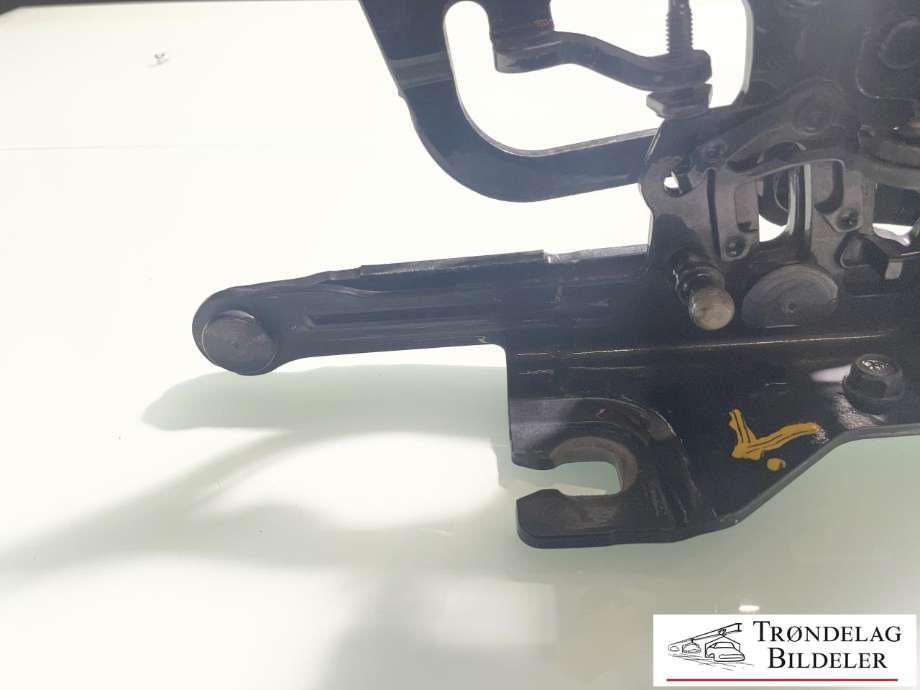 Panserhengsler til BMW X5 2013-2018 (F15) (F15) (41 00 7 381 781|)